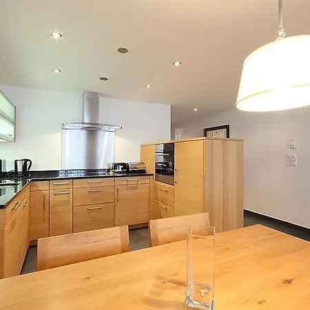 Sleeps 4 Pool Wifi * Zermatt